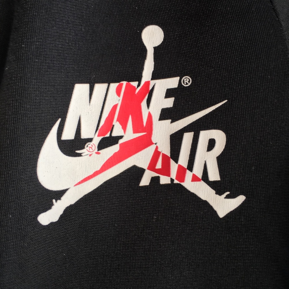 Nike Air Jordan Boys 2-pc Tacksuit Set - Picture 7 of 11